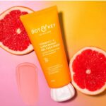 Dot & Key Vitamin C + E Super Bright Gel Face Wash (Skin Brightening & Glow)